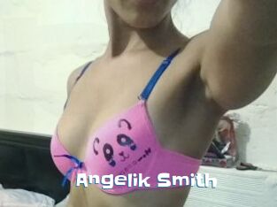 Angelik_Smith