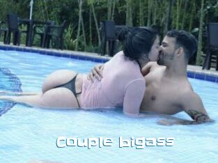 Couple_bigass