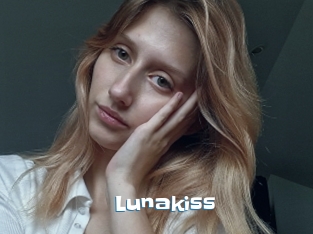 Lunakiss