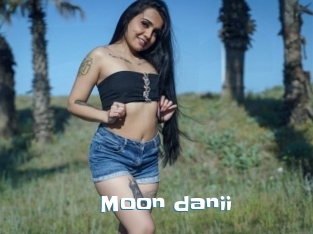 Moon_danii