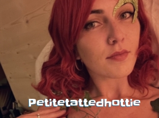 Petitetattedhottie