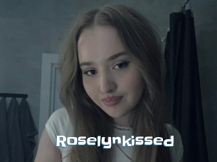 Roselynkissed