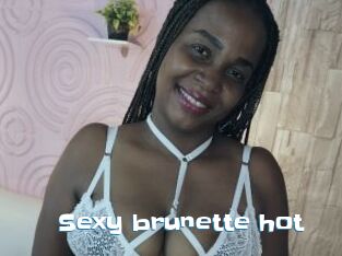 Sexy_brunette_hot